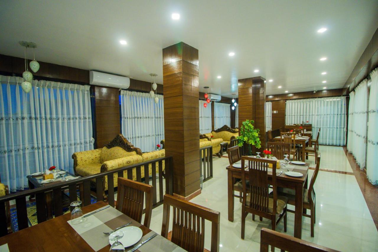 Hotel Prakash International Hetauda エクステリア 写真