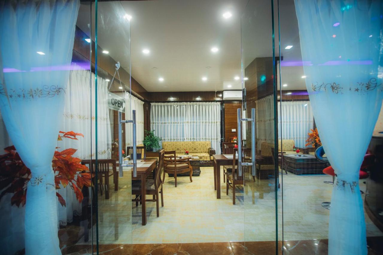 Hotel Prakash International Hetauda エクステリア 写真