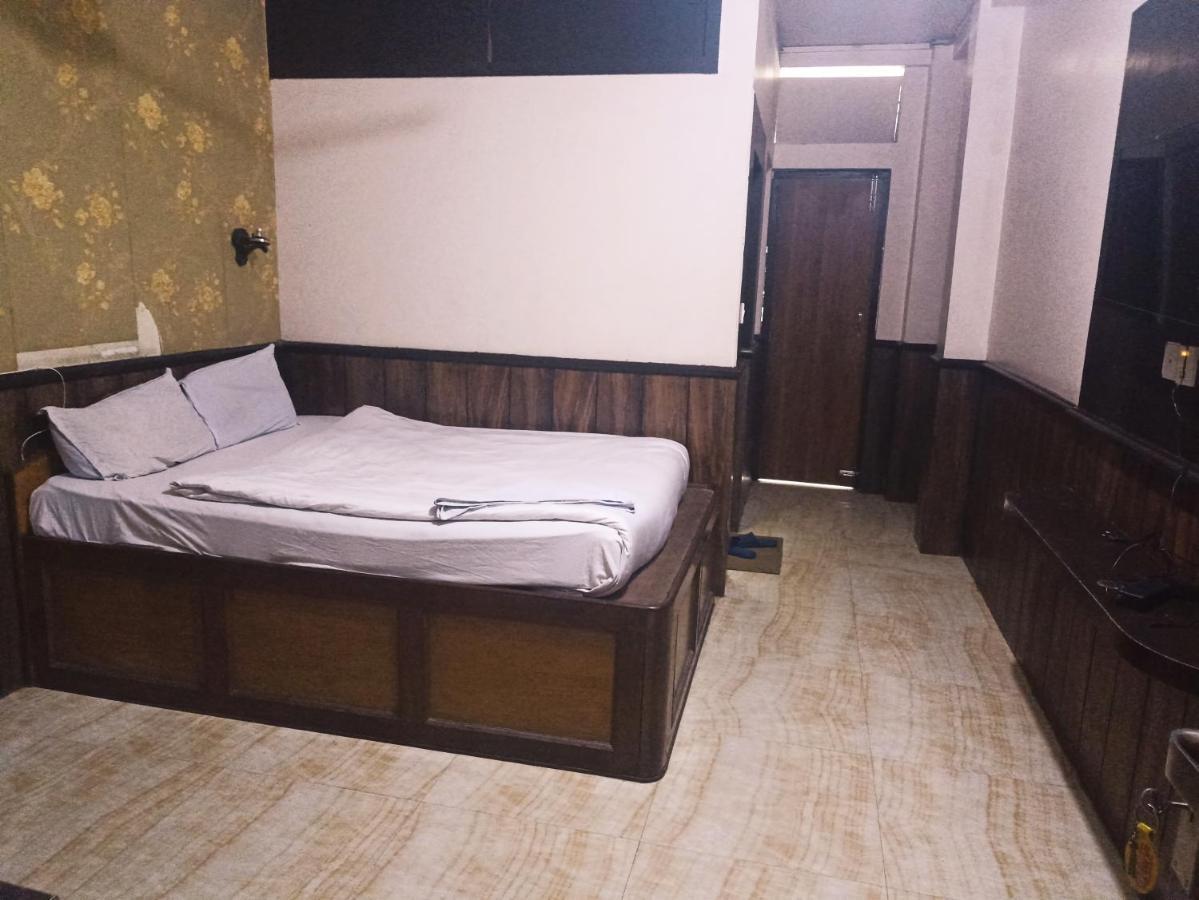 Hotel Prakash International Hetauda エクステリア 写真