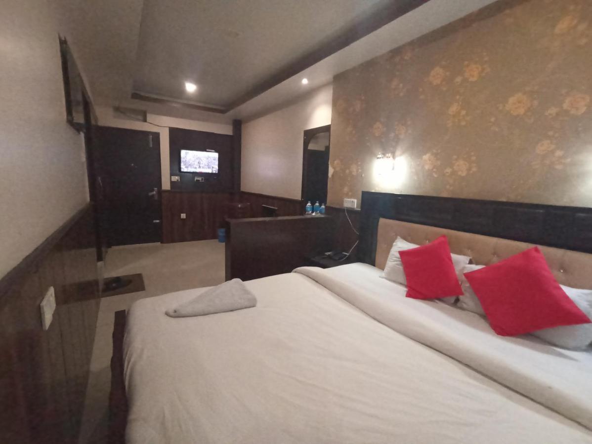 Hotel Prakash International Hetauda エクステリア 写真