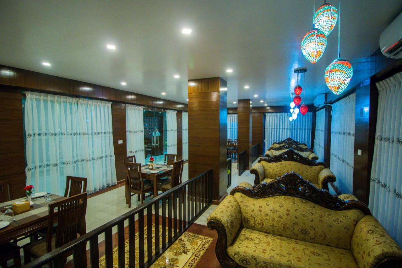 Hotel Prakash International Hetauda エクステリア 写真