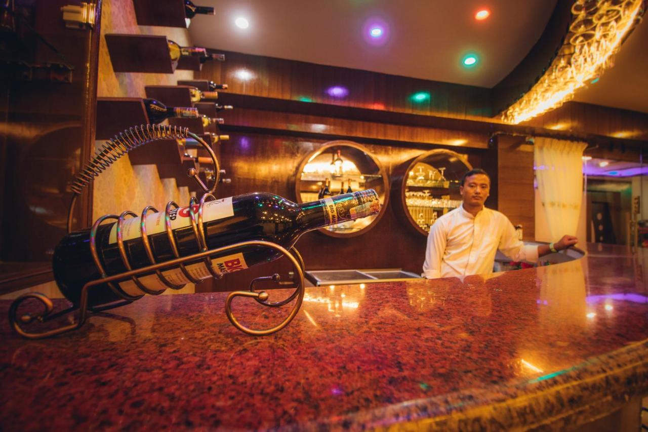 Hotel Prakash International Hetauda エクステリア 写真
