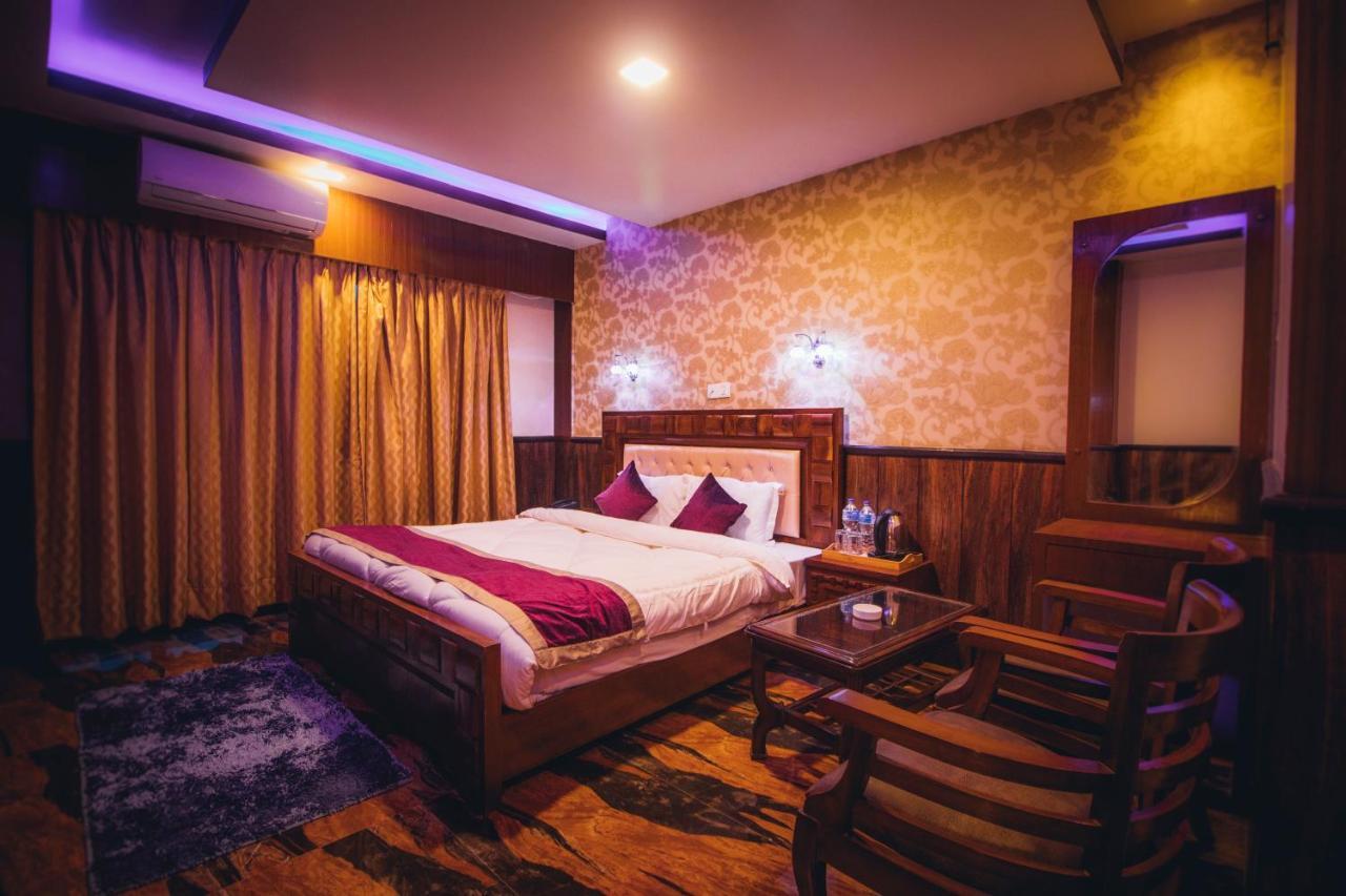 Hotel Prakash International Hetauda エクステリア 写真